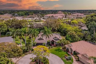 812 Pine Creek Ln, Naples, FL 34108 - Photo 43