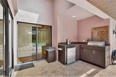 812 Pine Creek Ln, Naples, FL 34108 - Photo 37