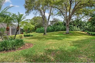 812 Pine Creek Ln, Naples, FL 34108 - Photo 41