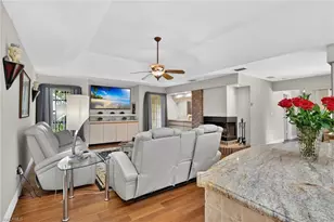 812 Pine Creek Ln, Naples, FL 34108 - Photo 25