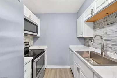 4617 Bayshore Dr #H4, Naples, FL 34112 - Photo 15