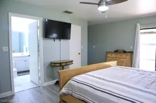 4276 Island Cir, Fort Myers, FL 33919 - Photo 9