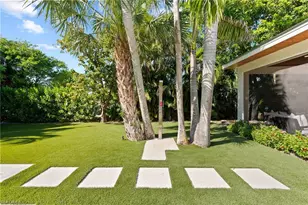 1949 Alamanda Dr, Naples, FL 34102 - Photo 25