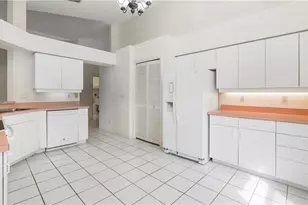 3402 Arlette Dr, Naples, FL 34109 - Photo 23