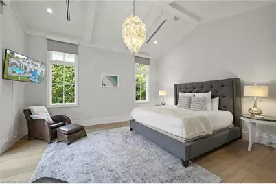 215 3rd Ave N, Naples, FL 34102 - Photo 11