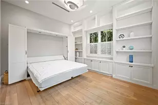 215 3rd Ave N, Naples, FL 34102 - Photo 17