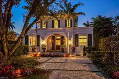 215 3rd Ave N, Naples, FL 34102 - Photo 3