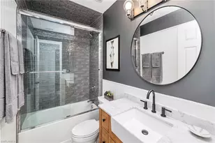 10682 Gulf Shore Dr, Naples, FL 34108 - Photo 23