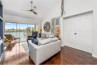 10682 Gulf Shore Dr #C305, Naples, FL 34108 - Photo 7