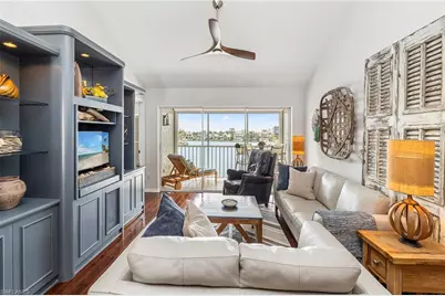 10682 Gulf Shore Dr #C305, Naples, FL 34108 - Photo 11