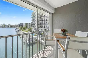 10682 Gulf Shore Dr, Naples, FL 34108 - Photo 29