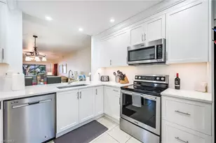 1802 Kings Lake Blvd, Naples, FL 34112 - Photo 7