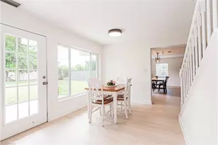 1060 Cooper Dr, Naples, FL 34103 - Photo 7