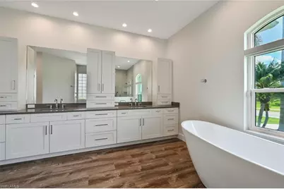 4231 Crayton Rd, Naples, FL 34103 - Photo 27