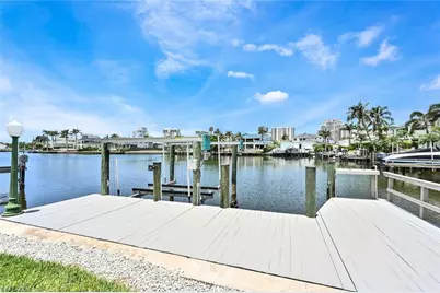 4231 Crayton Rd, Naples, FL 34103 - Photo 43