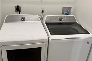 7574 Rockefeller Dr, Naples, FL 34119 - Photo 25