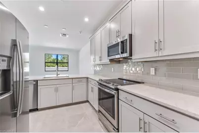 7574 Rockefeller Dr, Naples, FL 34119 - Photo 11