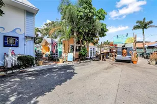 160 Palm St, Marco Island, FL 34145 - Photo 25