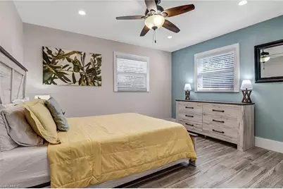 3470 Lakeview Dr, Naples, FL 34112 - Photo 9