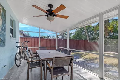 3470 Lakeview Dr, Naples, FL 34112 - Photo 13