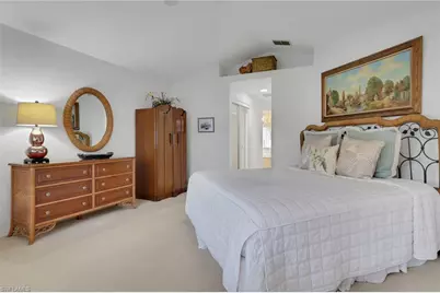 1242 Silverstrand Dr, Naples, FL 34110 - Photo 5