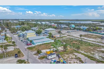 110 Mango St, Fort Myers Beach, FL 33931 - Photo 11