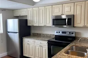 2385 Naples Trace Cir, Naples, FL 34109 - Photo 3