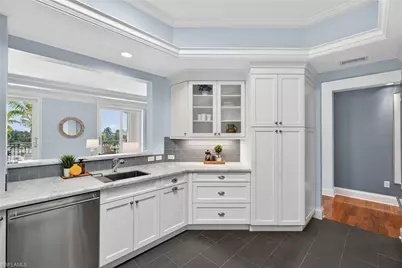 625 5th Ave S #PH-302, Naples, FL 34102 - Photo 11