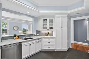 625 5th Ave S, Naples, FL 34102 - Photo 11