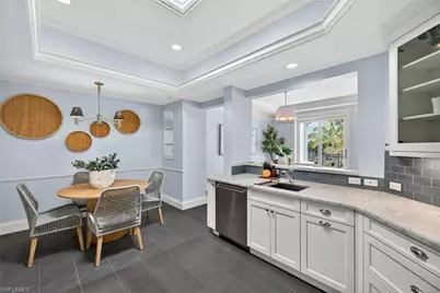 625 5th Ave S #PH-302, Naples, FL 34102 - Photo 9