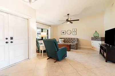 187 Round Key Cir #D3, Naples, FL 34112 - Photo 5