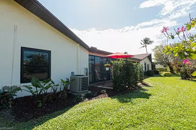 187 Round Key Cir #D3, Naples, FL 34112 - Photo 37