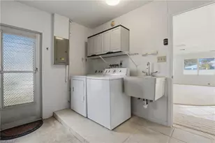 135 Pebble Beach Blvd, Naples, FL 34113 - Photo 33