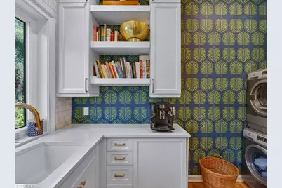 5333 Sycamore Dr, Naples, FL 34119 - Photo 11