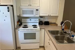 1085 Forest Lakes Dr, Naples, FL 34105 - Photo 15