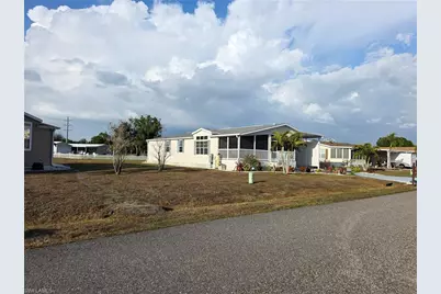 9777 Creekwood Ln, Fort Myers, FL 33905 - Photo 3