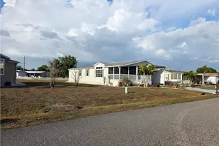 9777 Creekwood Ln, Fort Myers, FL 33905 - Photo 3