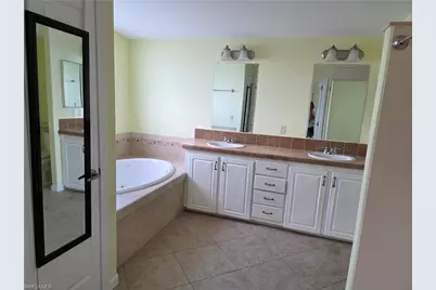 9777 Creekwood Ln, Fort Myers, FL 33905 - Photo 23