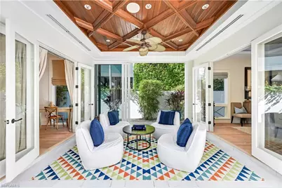 42 6th St S, Naples, FL 34102 - Photo 15