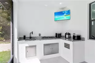 2604 20th Ave NE, Naples, FL 34120 - Photo 19