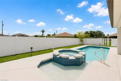 221 NW 29th Pl, Cape Coral, FL 33993 - Photo 3