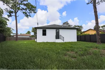 10830 St Lucia Ct, Bonita Springs, FL 34135 - Photo 29