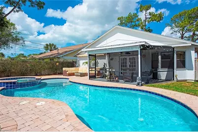 836 102nd Ave N, Naples, FL 34108 - Photo 3