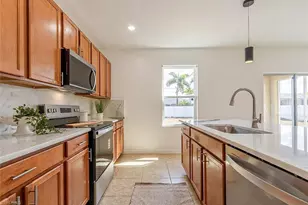 1717 SW 3rd Pl, Cape Coral, FL 33991 - Photo 5