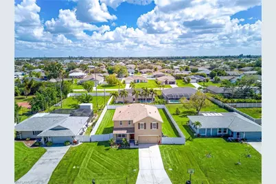 1717 SW 3rd Pl, Cape Coral, FL 33991 - Photo 23