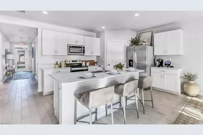 1305 NE 5th Ave, Cape Coral, FL 33909 - Photo 3