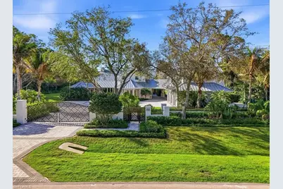 88 Eugenia Dr, Naples, FL 34108 - Photo 5