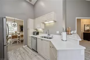 89 Silver Oaks Cir, Naples, FL 34119 - Photo 7