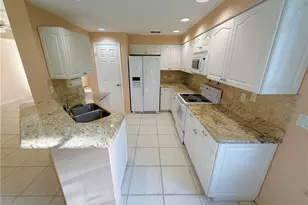 27021 Oakwood Lake Dr, Bonita Springs, FL 34134 - Photo 3