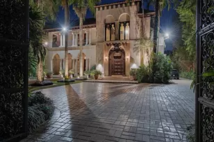 3200 Green Dolphin Ln, Naples, FL 34102 - Photo 5